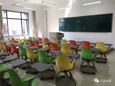 假期不“打烊” 行知学院里的别样国庆